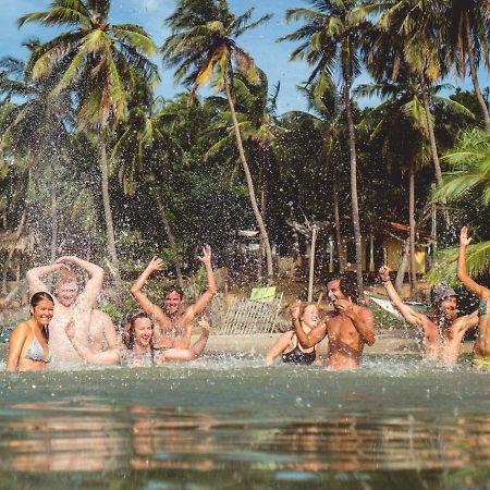 Surf & Yoga Arugam Bay Hotel Exterior photo