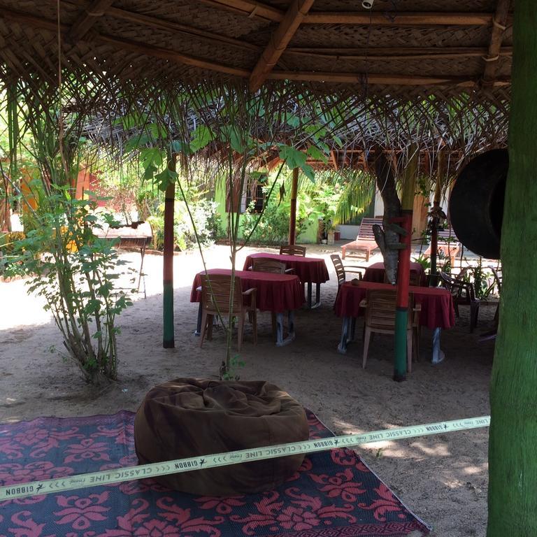 Surf & Yoga Arugam Bay Hotel Exterior photo