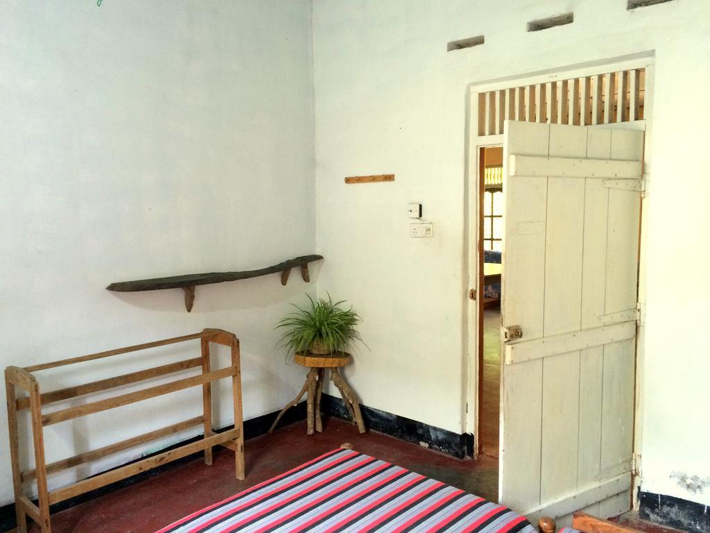 Surf & Yoga Arugam Bay Hotel Room photo