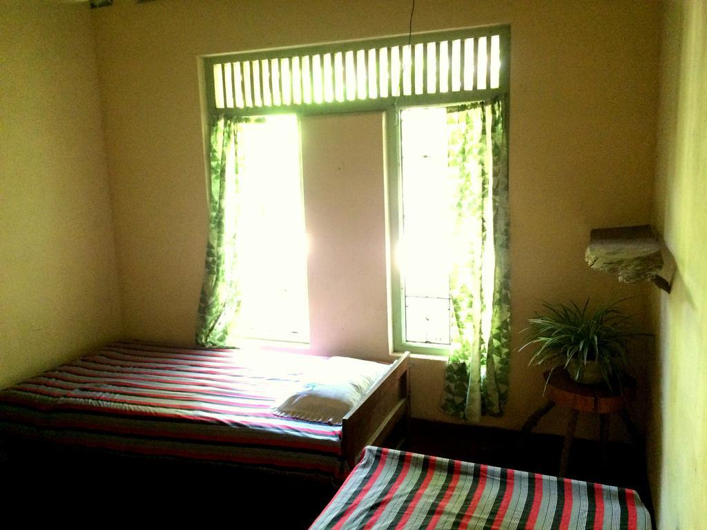 Surf & Yoga Arugam Bay Hotel Room photo