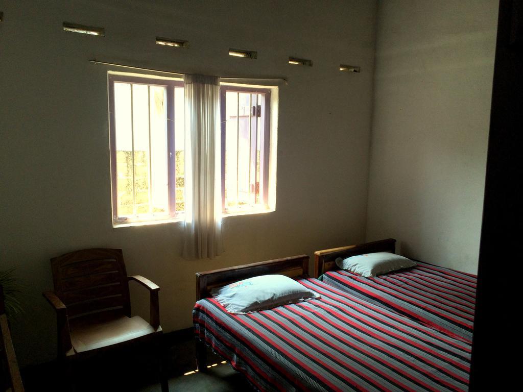 Surf & Yoga Arugam Bay Hotel Room photo