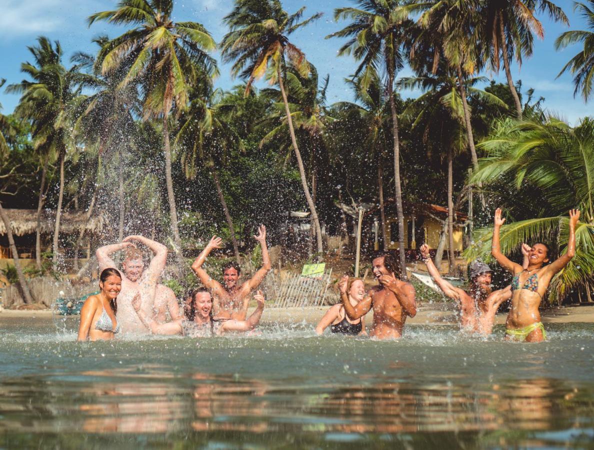 Surf & Yoga Arugam Bay Hotel Exterior photo